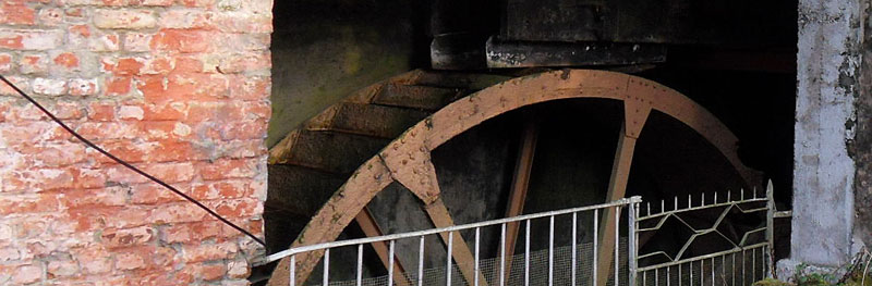 La grande roue du Moulin Rose